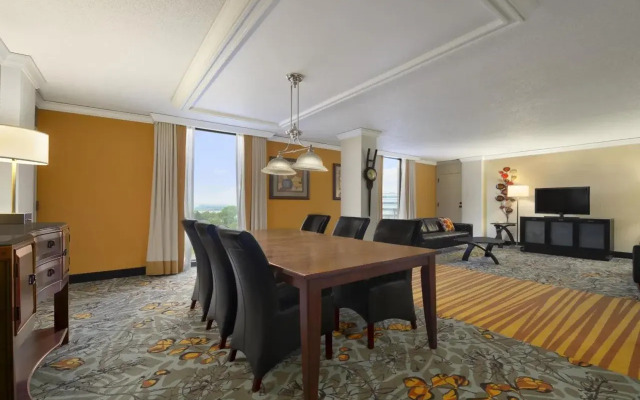 Delta Hotels by Marriott Minneapolis Northeast