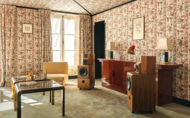 Les Suites Cinabre