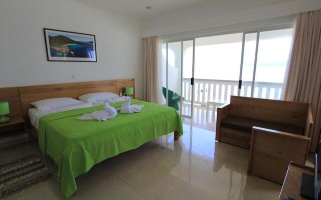 Marie-France Beach Front Apartments