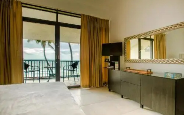 BV103 - Amazing Oceanfront Condo steps from beach
