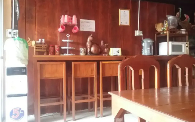 Arunrat GuestHouse - Hostel