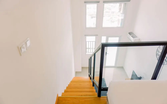 Modern And Cozy Studio Loft Apartment At Kingland Avenue