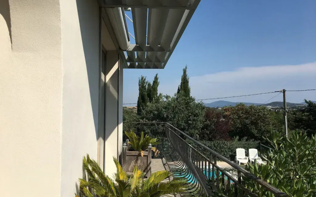 Beautiful Villa in Carcassonne with Shared Pool, Jacuzzi