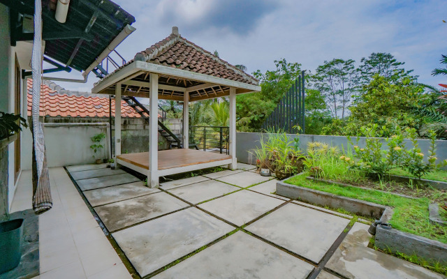 90319 Angler Guest House Malang