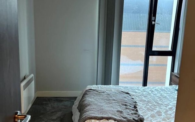 2-bed Luxury Apartment in Birmingham City Center