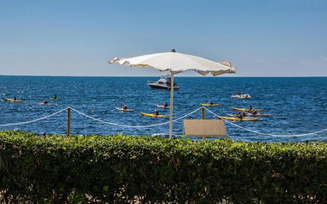 Calamosca Hotel