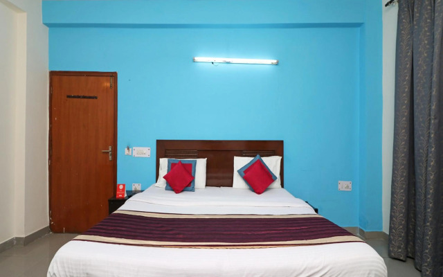 OYO 10662 Hotel Town Noida