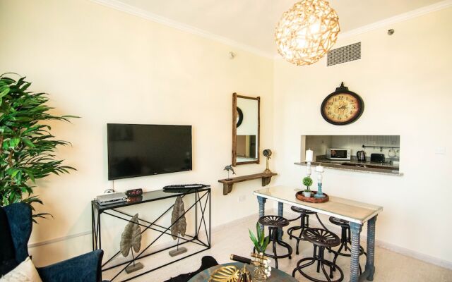 Lux BNB Jumeirah Lake Towers