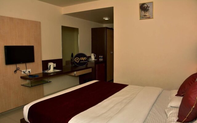 OYO 22528 Hotel Travel Inn