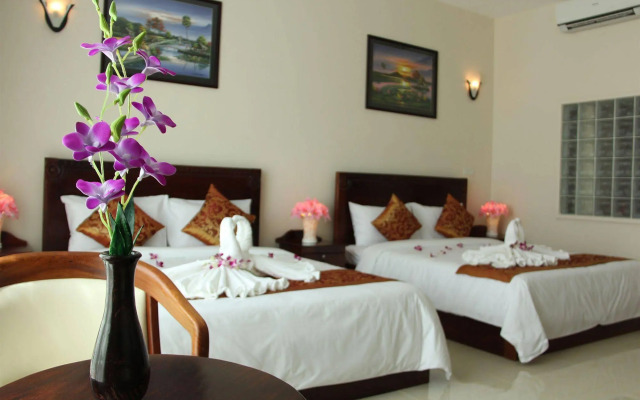 Khollywood Hotel