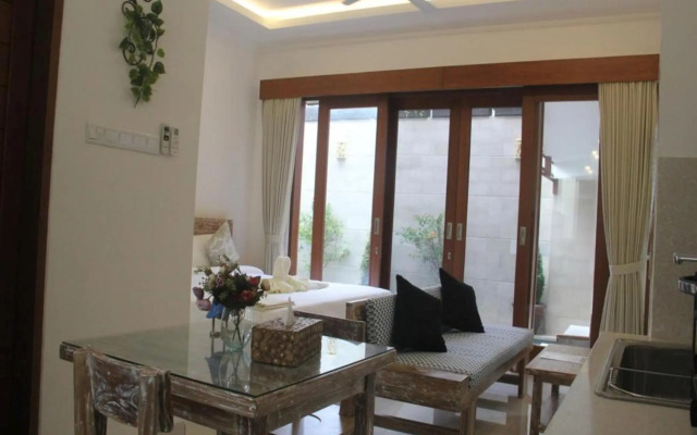 Green Studio Apartment Seminyak