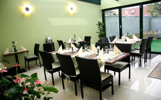 Fine Restaurant & Apartments