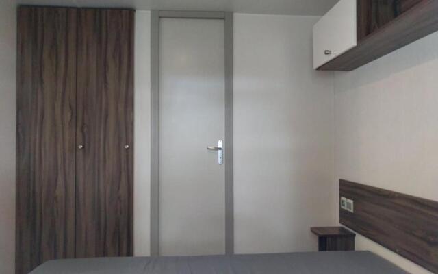 Mobil-home 42, proche animations