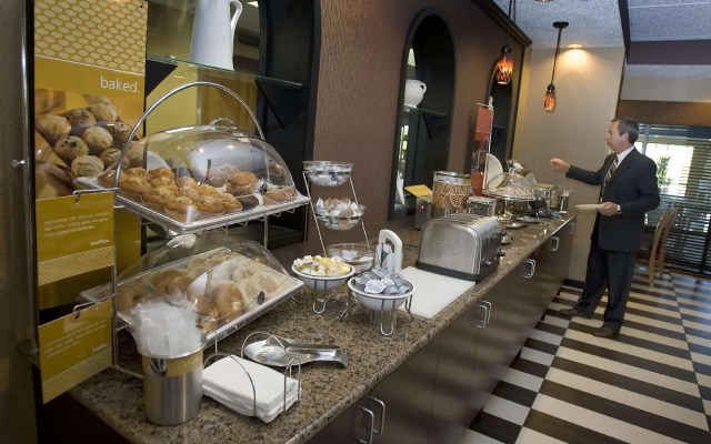 Spark by Hilton Green Bay