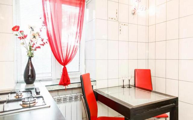 Apartment on Nezalezhnoy Ukrainy near Intourist Hotel