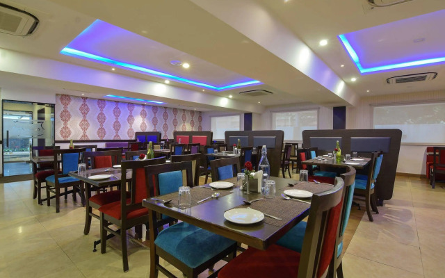 Akshaya Aura