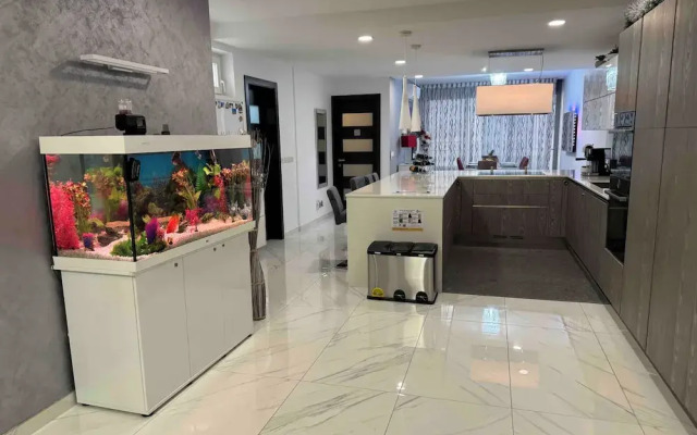 4. Sew View Luxury 2 Bedroom Apartment
