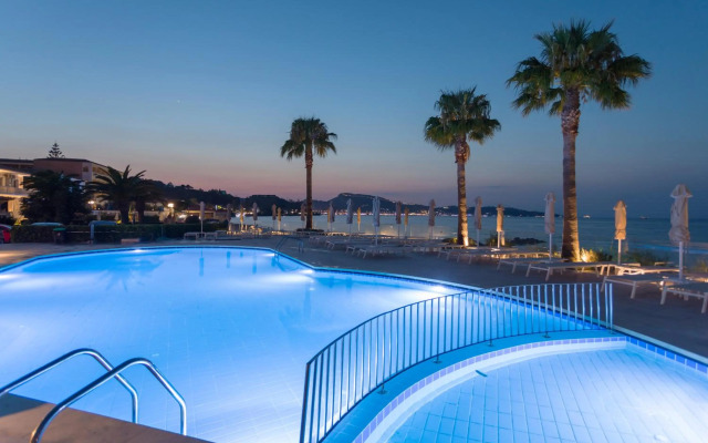 Xenos Kamara Beach