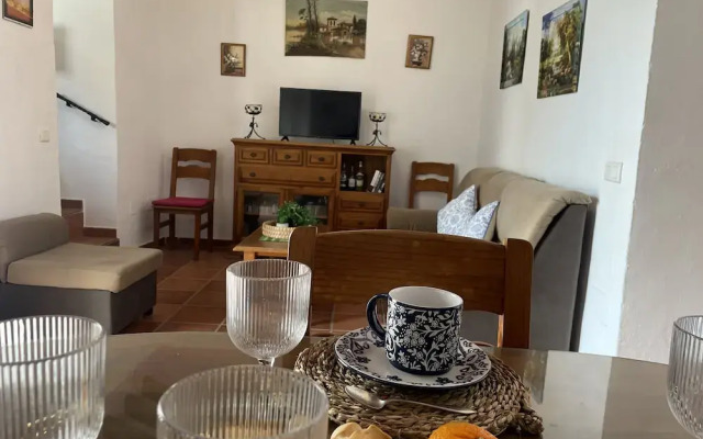 Casa Paquita con Piscina Privada en Maro By At Hom