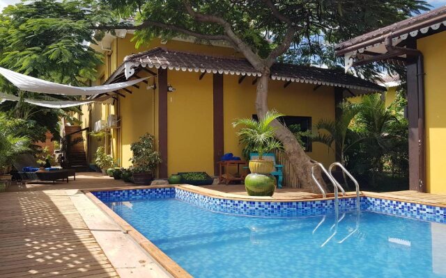 Thanakha Inle Hotel