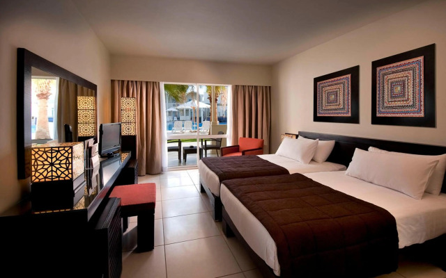 Reef Oasis Beach Resort