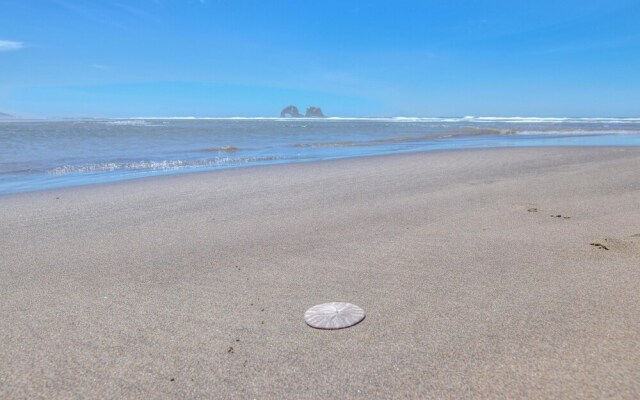 Lakefront Beachhouse