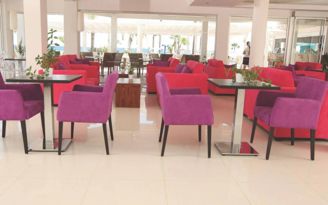 Marlita Beach Hotel Apartments