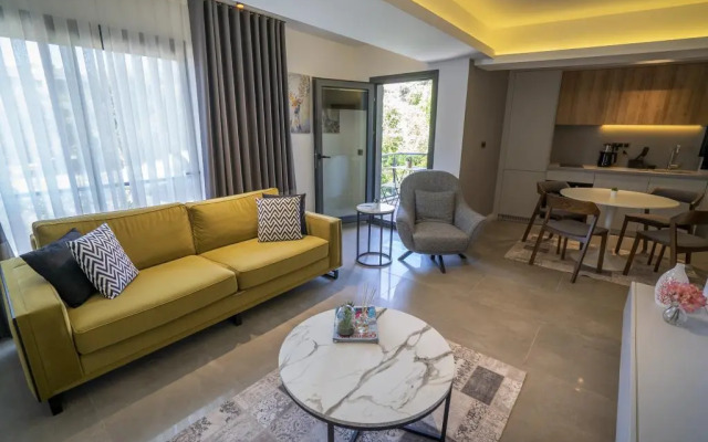 Ayayorgi̇ Homes & Hotels