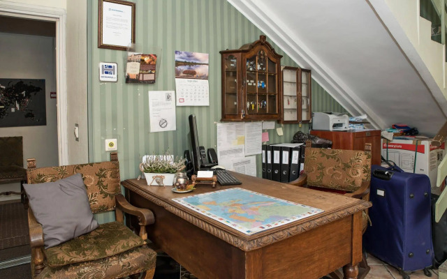 OldHouse Hostel