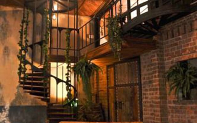 Issara Boutique Winery Hotel