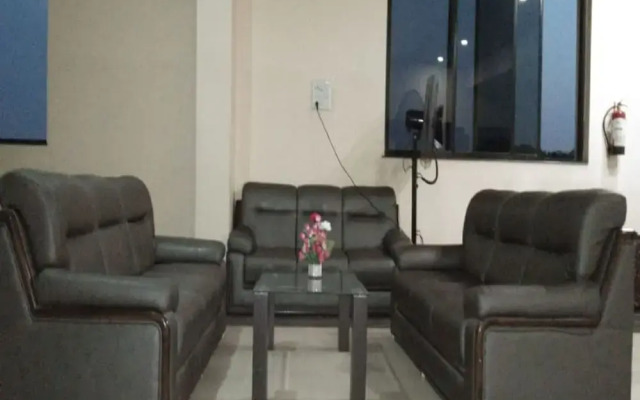 OYO Flagship 070 Hotel Orient Palace