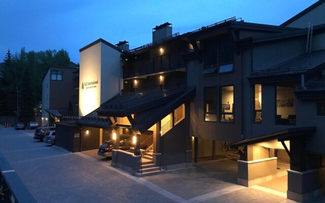 #207 Vail International