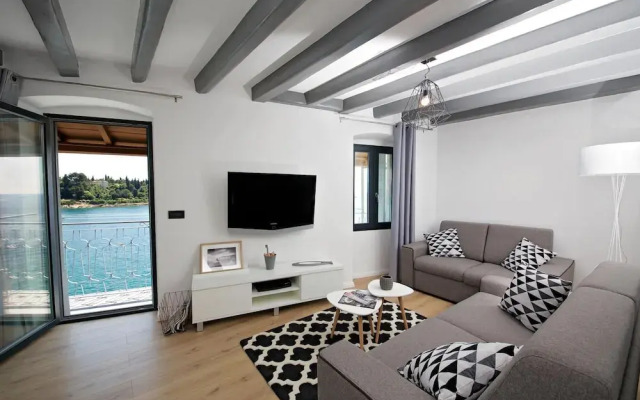 Panorama Antonia Two-bedroom Apartment