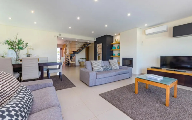 Maria in Albufeira With 6 Bedrooms and 5 Bathrooms