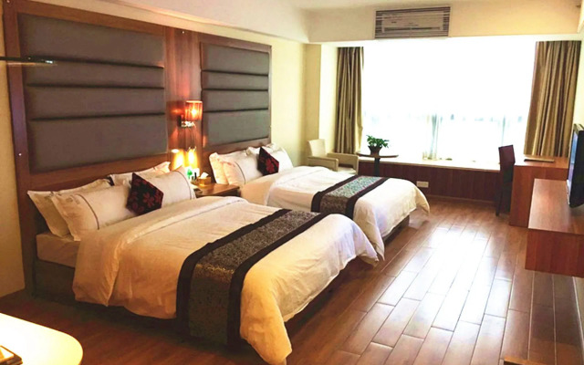 Chuanghui Business Hotel