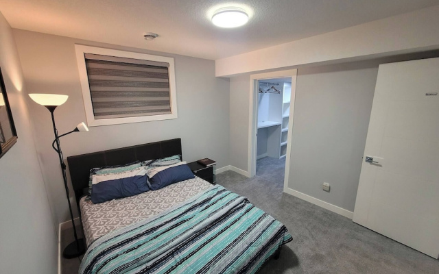 Luxurious Home Away From Home With AC
