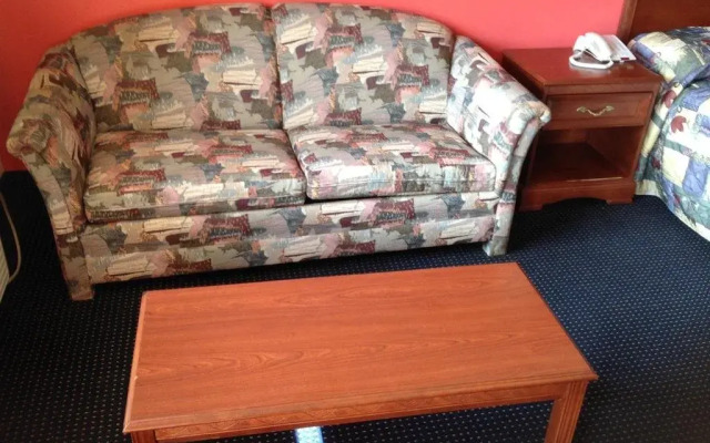 Hometowner Inn And Suites