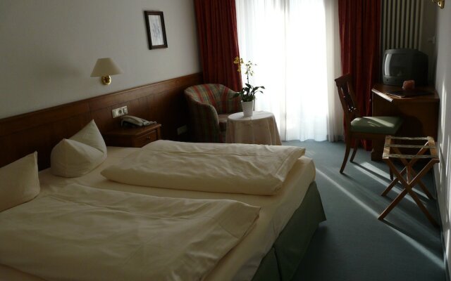 Hotel Roter Hahn - Bed & Breakfast