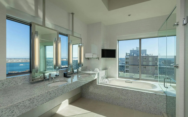 Renaissance® Boston Seaport District