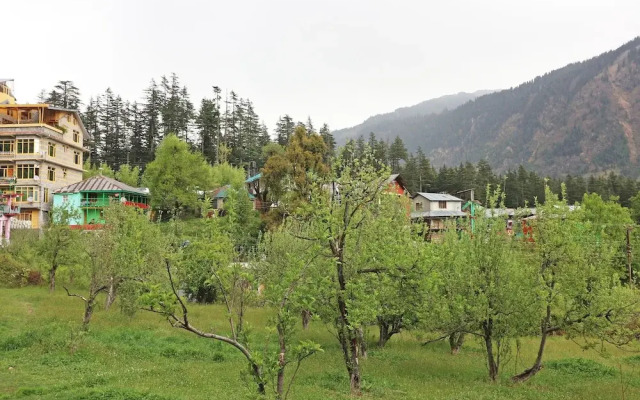OYO 13872 Home Garden View 2BHK Hadimba Road