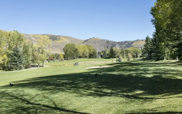 749 Deer Blvd 3 Bedroom Condo