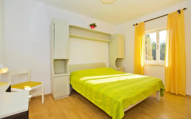 Apartment Tvrdni Dolac 4008c