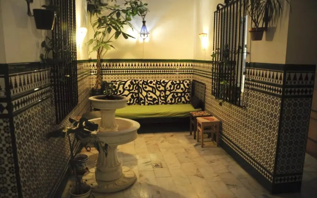 Triana Backpackers