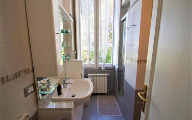 Grande appartamento in Villa con terrazza sul mare