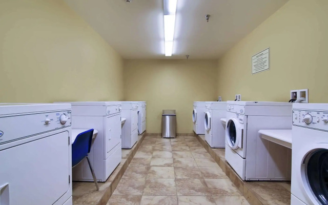 Hawthorn Extended Stay by Wyndham Minot