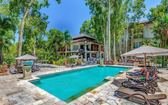 Luxury Apartment at Sea Temple Palm Cove 2 Bed 2 Bath