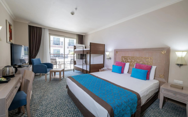 Crystal Family Resort & Spa – All Inclusive