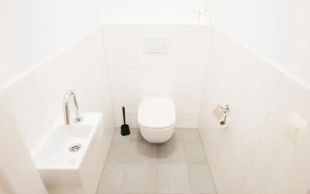 Deluxe 1 Bedroom Serviced Apartment 57 m2
