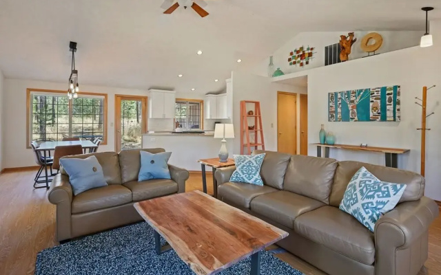 1 Sunrise 3 Bedroom Home by Redawning
