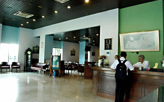Super OYO Townhouse 1 Hotel Salemba